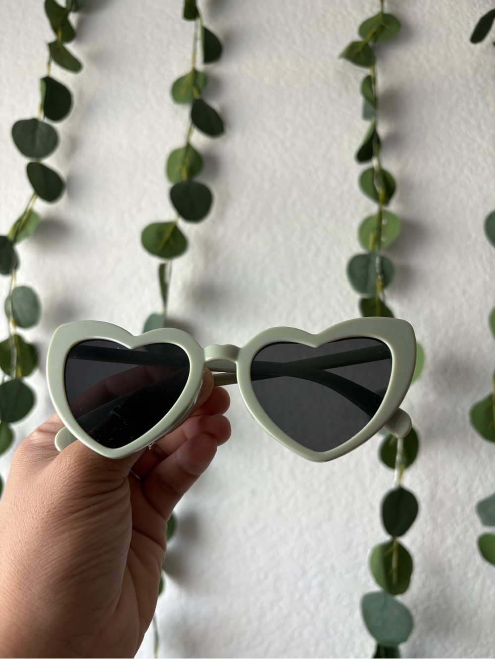 Heart-Shaped sage Green Sunglasses - Fashion Women's Accessories